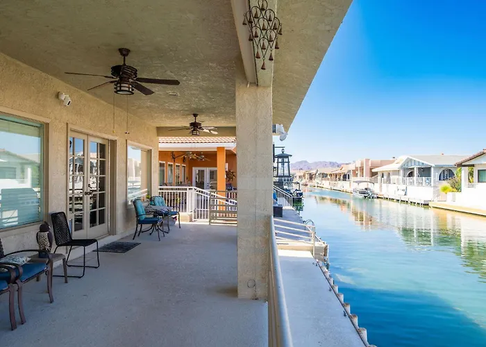 Holiday home Oceans 11, Canal Front Family Fun, 60-ft Dock Parker